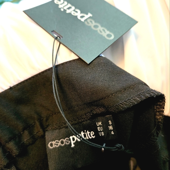 NEW ASOS Black & White Halter Backless Jumpsuit - Picture 6 of 12